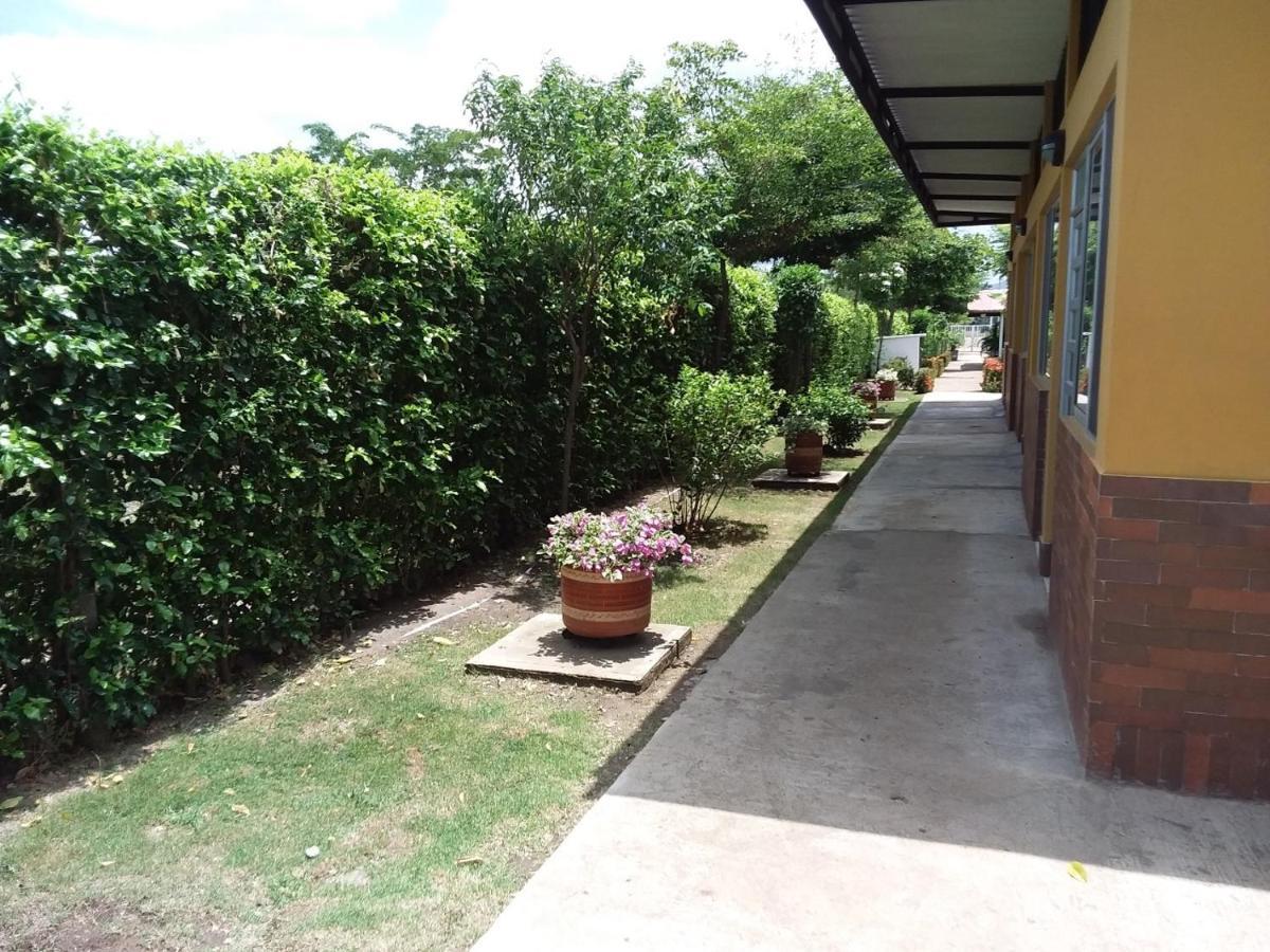 C&H campestre el oasis Bed and Breakfast Ricaurte Eksteriør billede