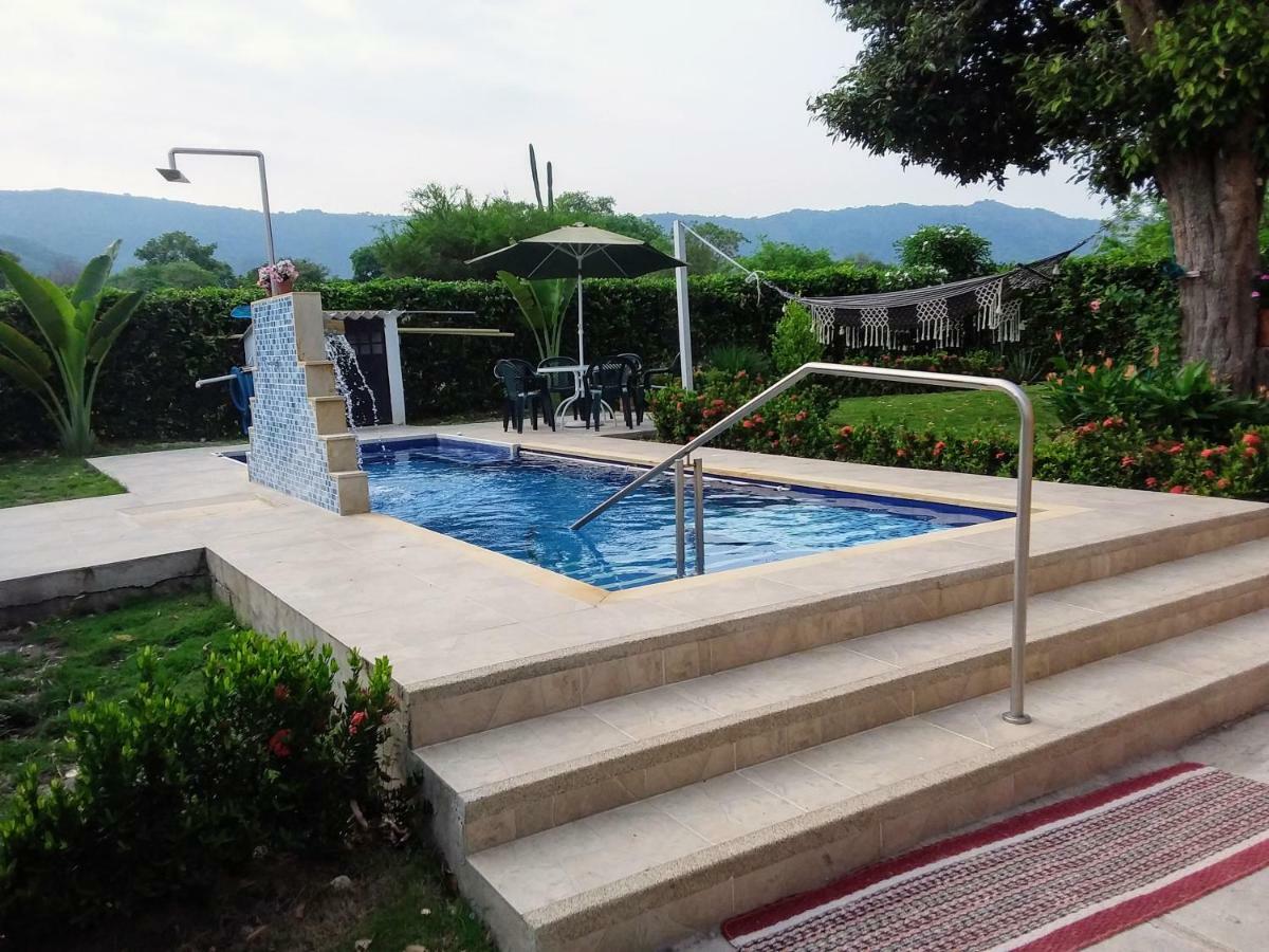 C&H campestre el oasis Bed and Breakfast Ricaurte Eksteriør billede